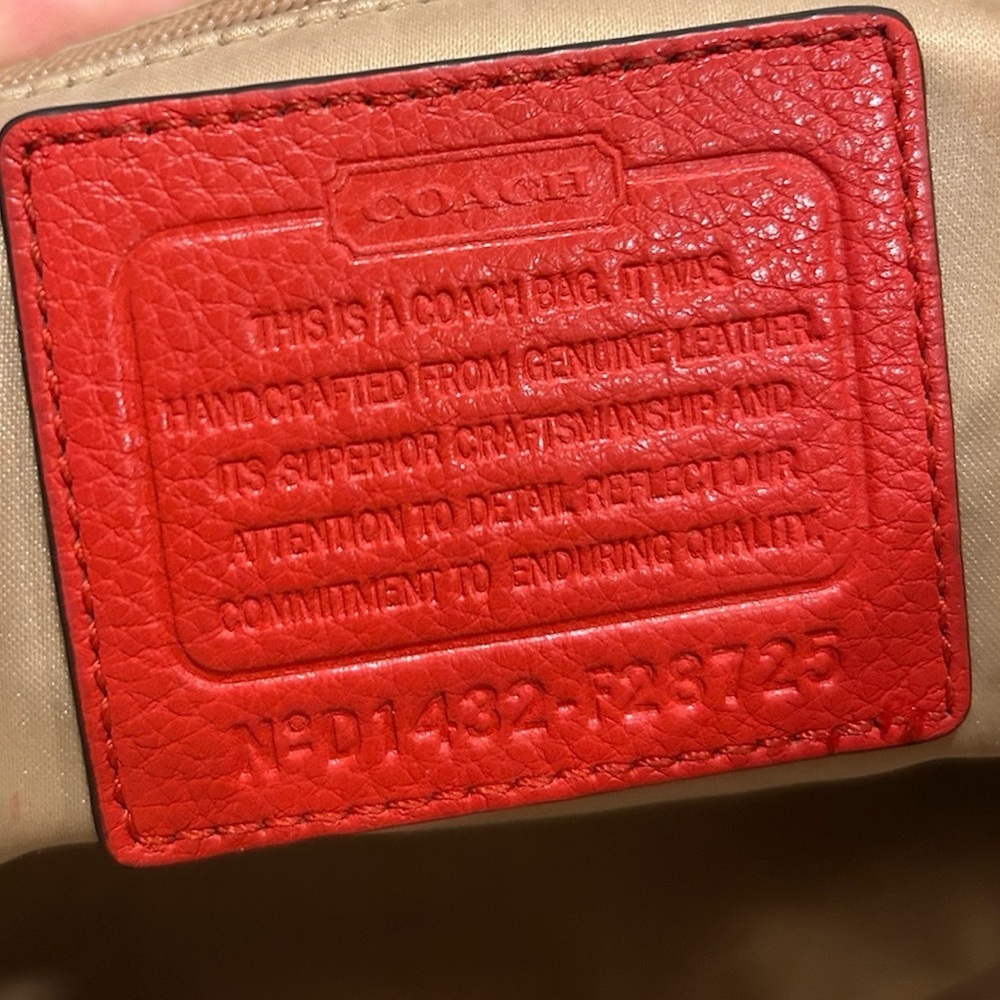 Vintage Coach Vibrant Red Leather Crossbody Bag - Picture 12 of 12